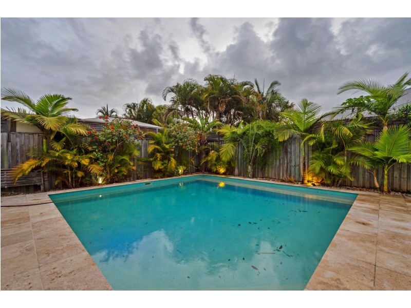 15 Pincally Crescent, Ormeau QLD 4208