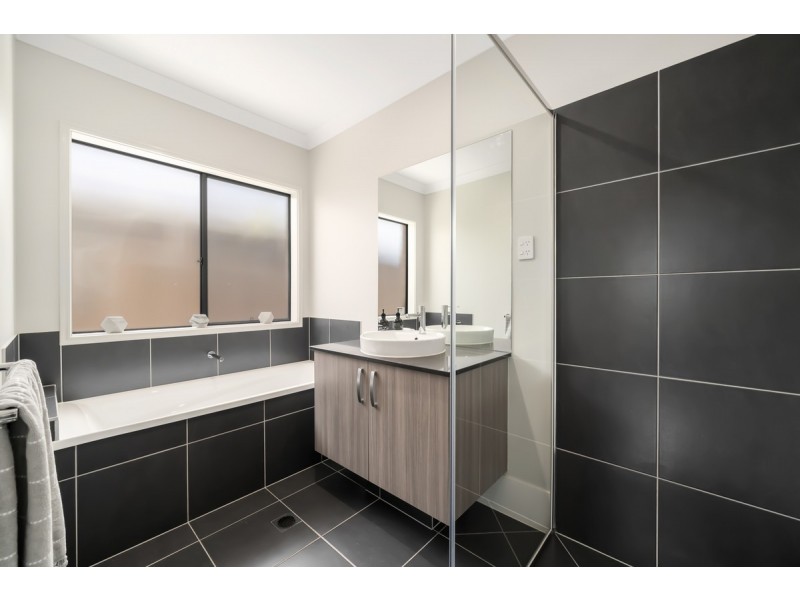 18 Bailey Court, Ormeau QLD 4208