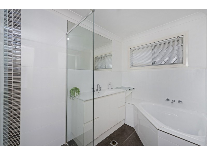 9 Karamu Close, Ormeau QLD 4208