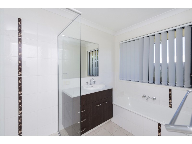 18 Emily Street, Ormeau QLD 4208