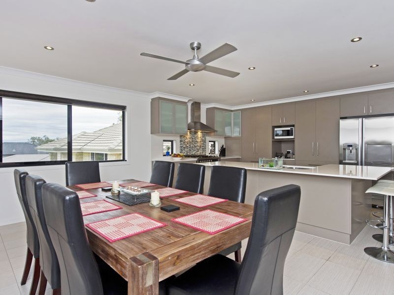 26 Yarwood Crescent, Ormeau Hills QLD 4208