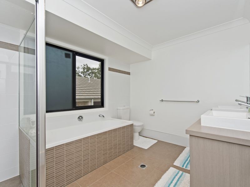 26 Yarwood Crescent, Ormeau Hills QLD 4208