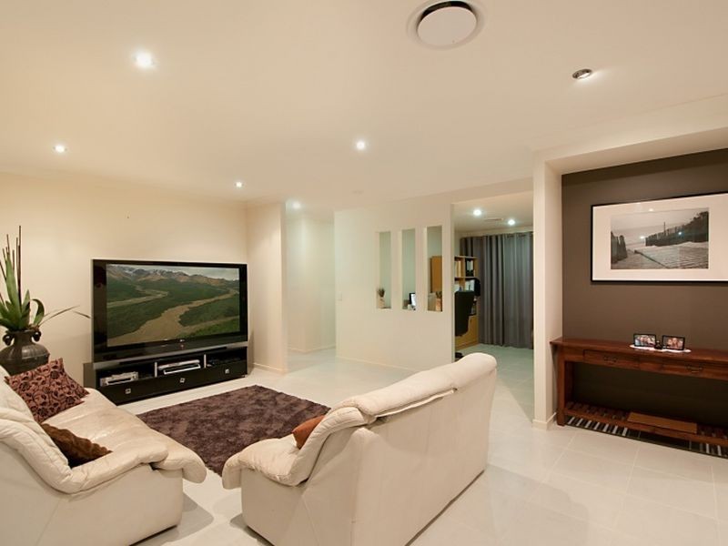 32 Peregrine Crescent, Coomera QLD 4209