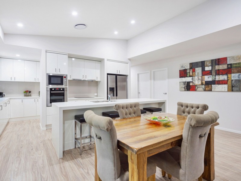 85 Montego Hills Drive, Kingsholme QLD 4208