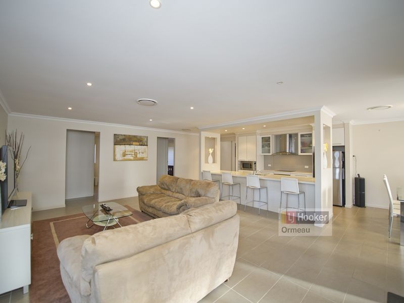 24 Penneshaw Crescent, Ormeau QLD 4208