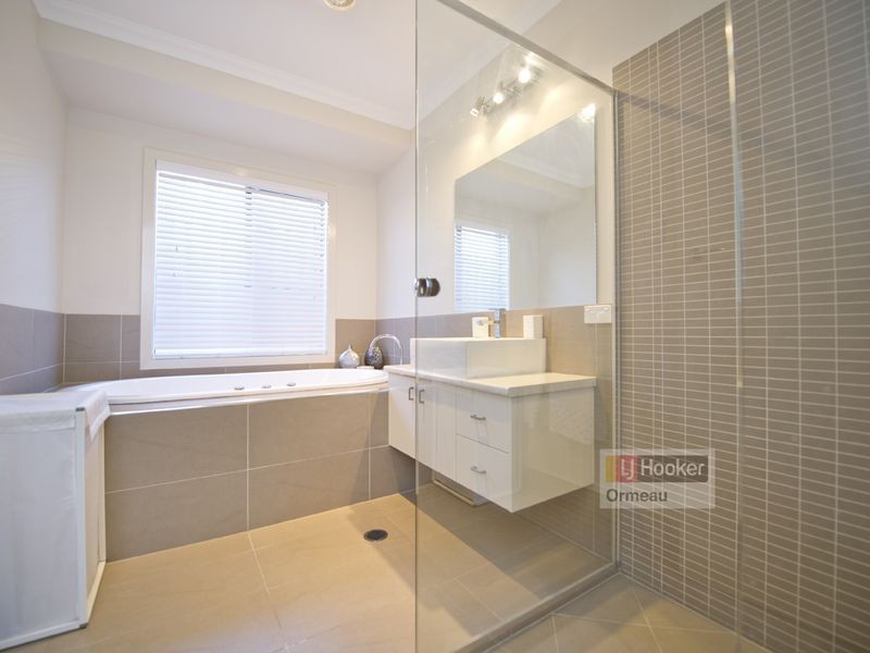 24 Penneshaw Crescent, Ormeau QLD 4208