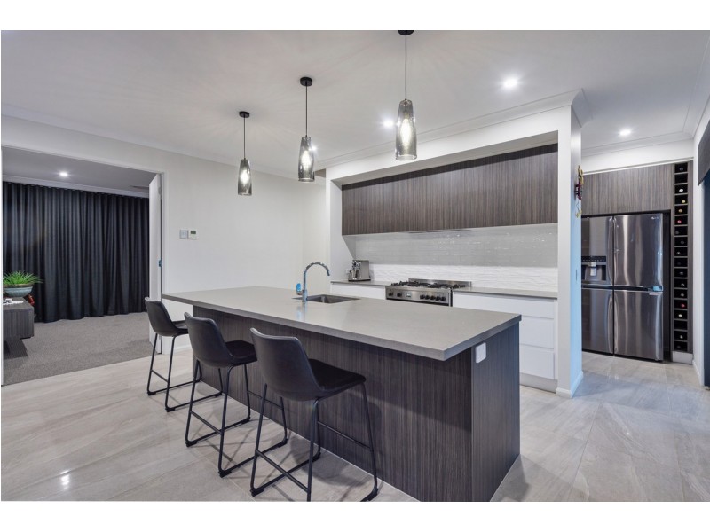 112 Montego Hills Drive, Kingsholme QLD 4208