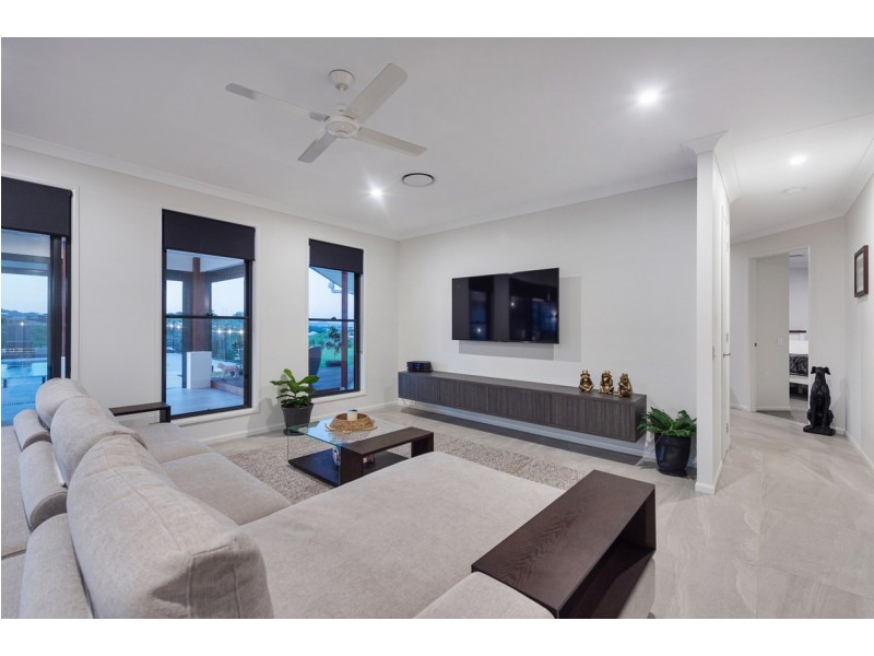 112 Montego Hills Drive, Kingsholme QLD 4208