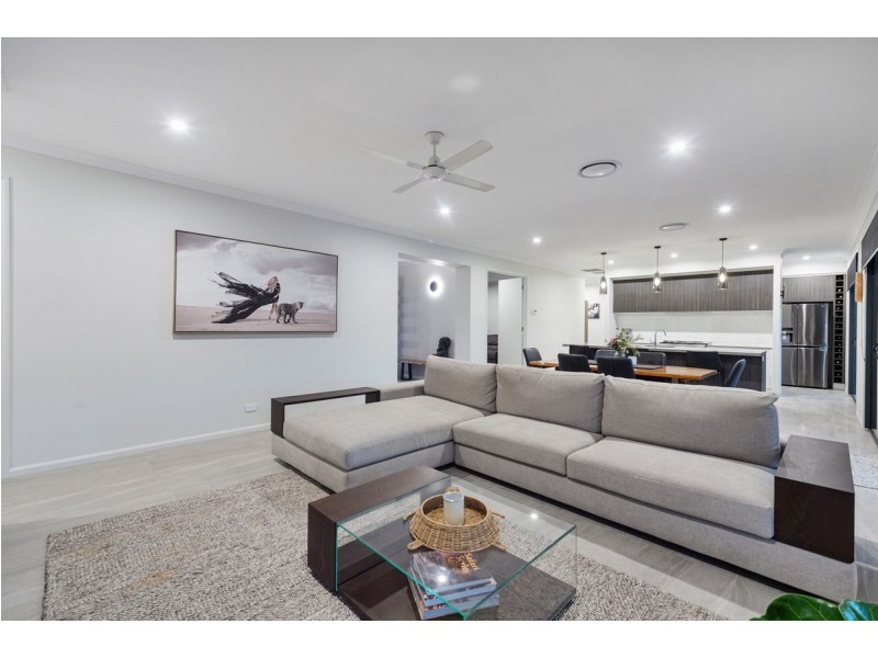 112 Montego Hills Drive, Kingsholme QLD 4208