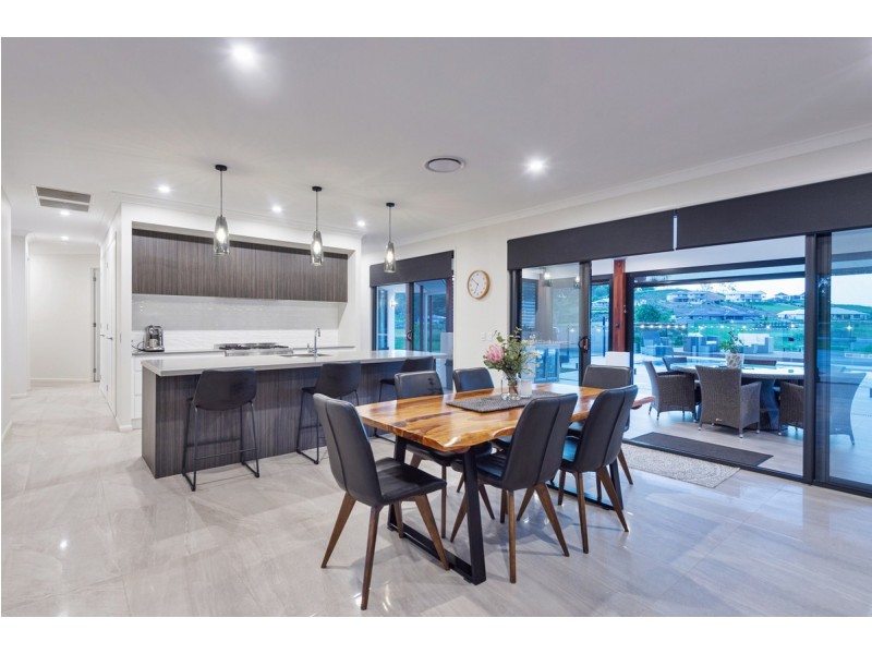 112 Montego Hills Drive, Kingsholme QLD 4208