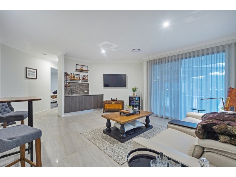 112 Montego Hills Drive, Kingsholme QLD 4208