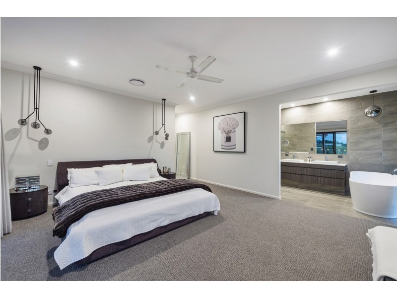 112 Montego Hills Drive, Kingsholme QLD 4208