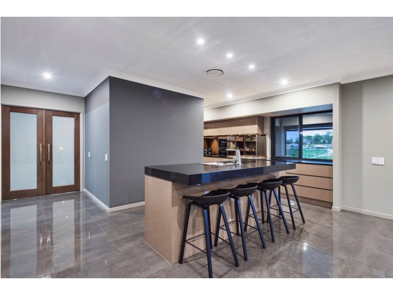 68 Montego Hills Drive, Kingsholme QLD 4208