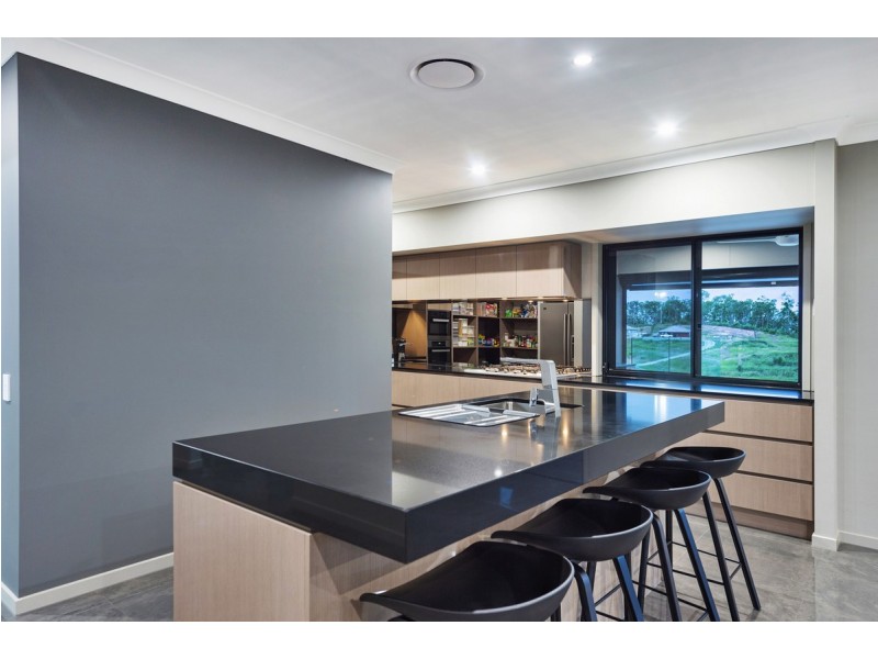 68 Montego Hills Drive, Kingsholme QLD 4208