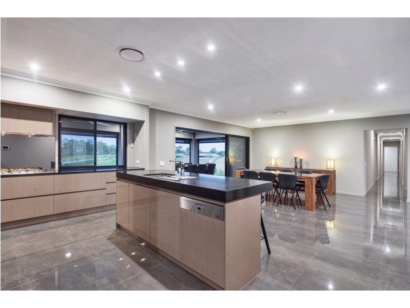 68 Montego Hills Drive, Kingsholme QLD 4208