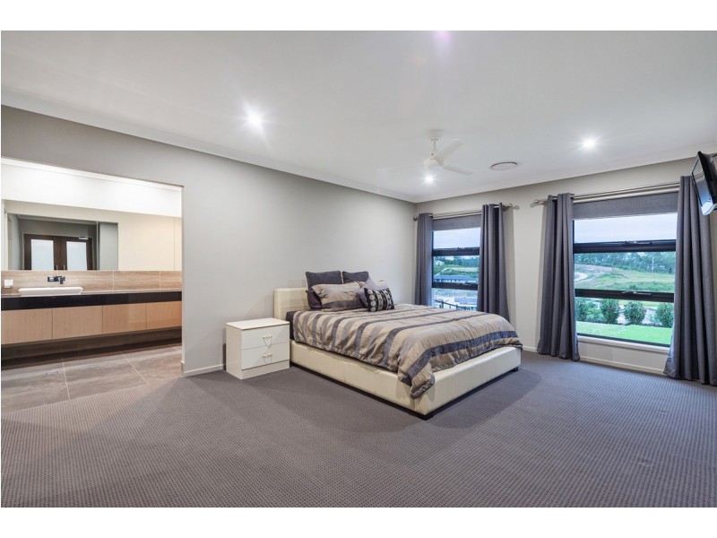 68 Montego Hills Drive, Kingsholme QLD 4208