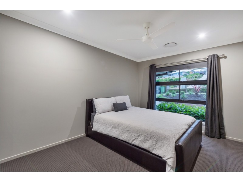 68 Montego Hills Drive, Kingsholme QLD 4208