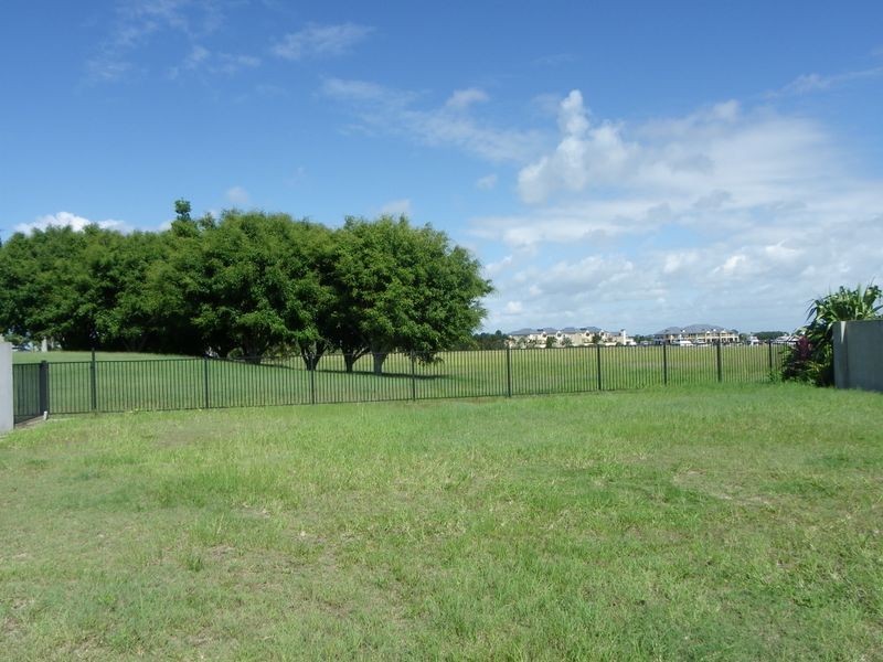 42 Marina Parade, Jacobs Well QLD 4208