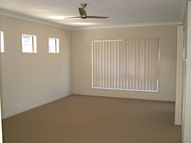 42 Hazelmere Cres, Ormeau QLD 4208