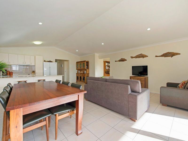 17 Jasmine Circuit, Ormeau QLD 4208