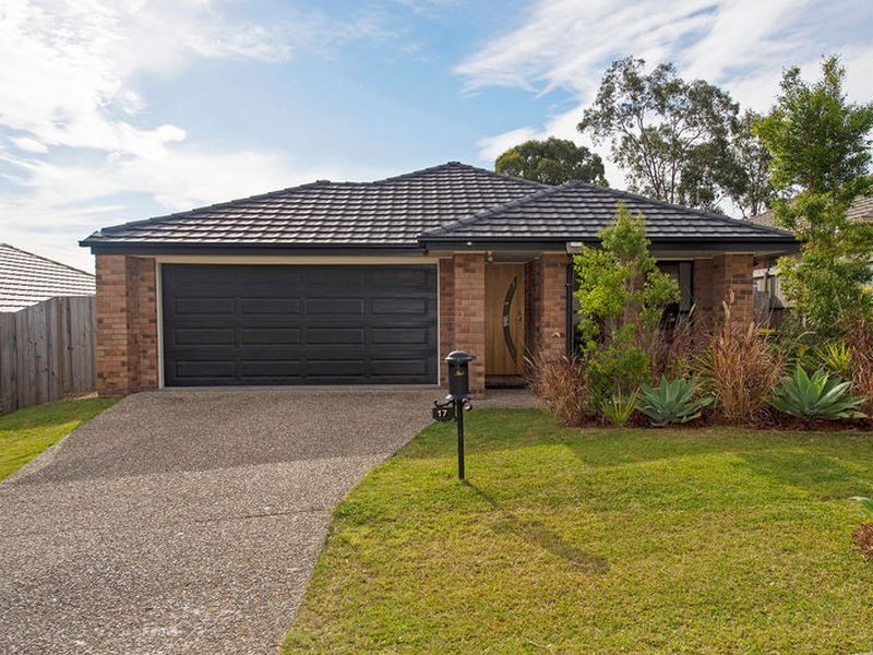 17 Jasmine Circuit, Ormeau QLD 4208