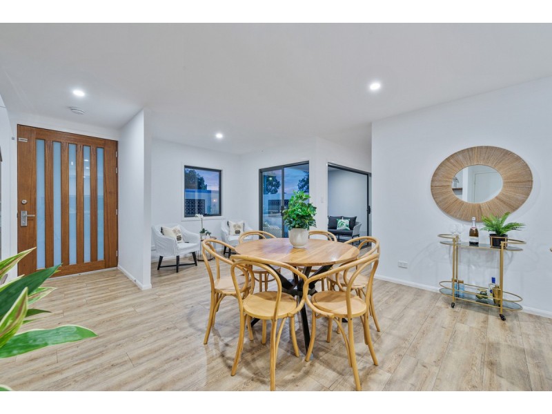 2 Mulkarra Street, Biggera Waters QLD 4216