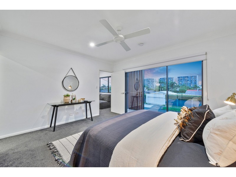 2 Mulkarra Street, Biggera Waters QLD 4216