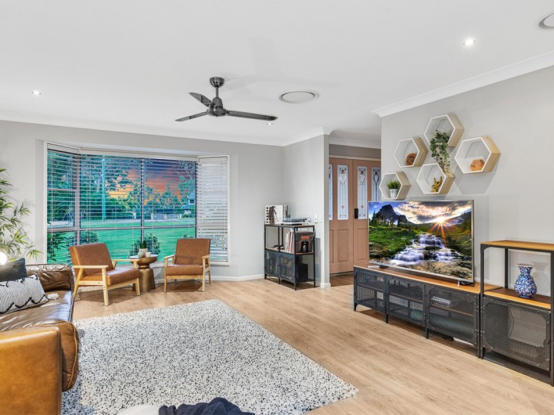 3 Phipps Place, Ormeau QLD 4208