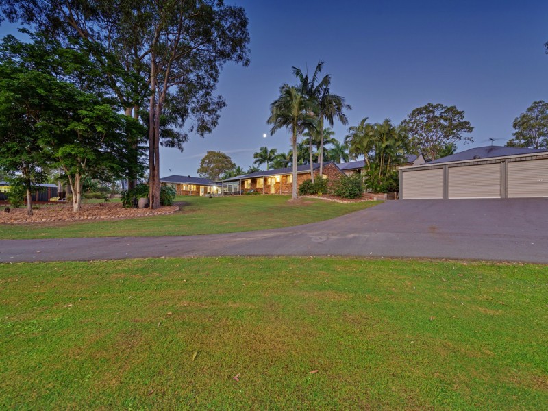 3 Phipps Place, Ormeau QLD 4208