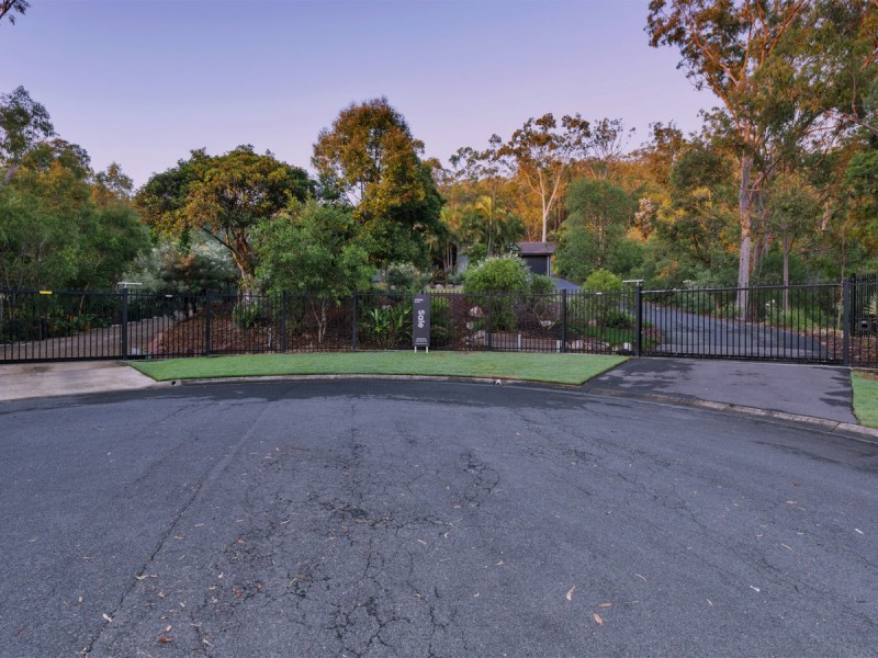 40 Leah Drive, Belivah QLD 4207