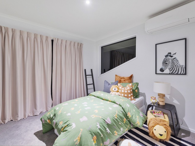 40 Leah Drive, Belivah QLD 4207