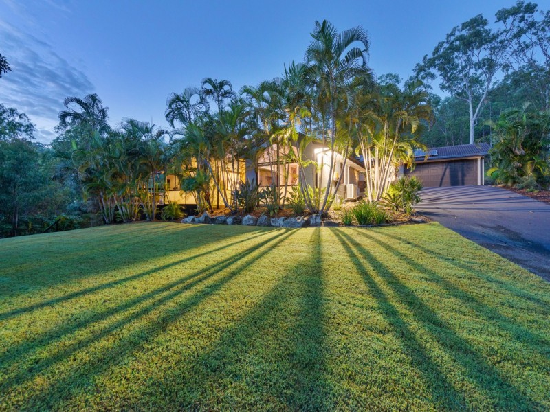 40 Leah Drive, Belivah QLD 4207