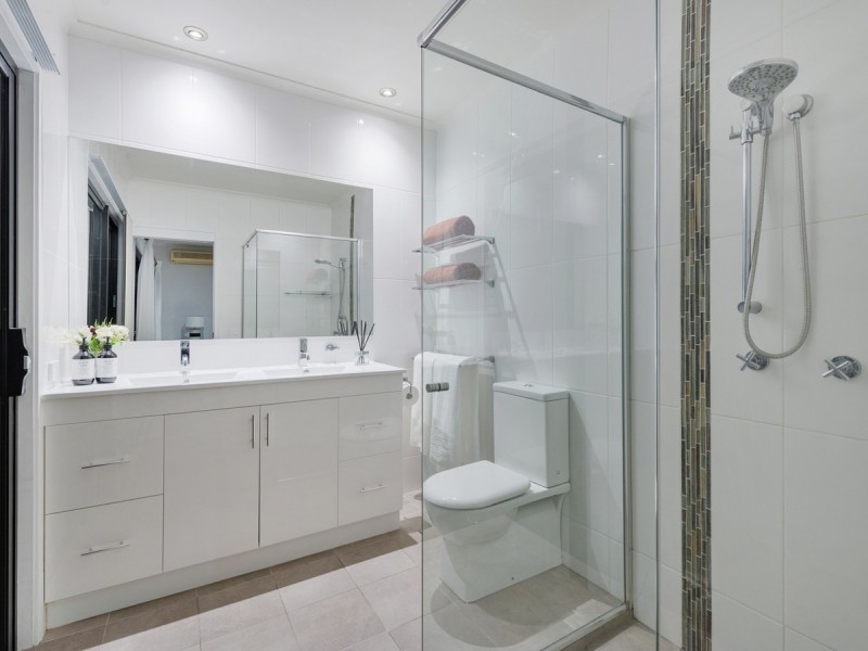 40 Leah Drive, Belivah QLD 4207