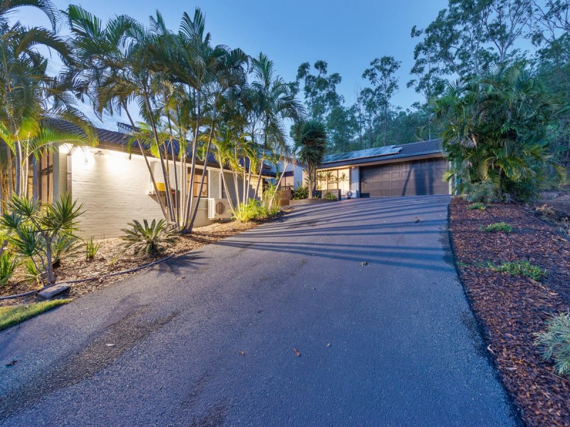 40 Leah Drive, Belivah QLD 4207