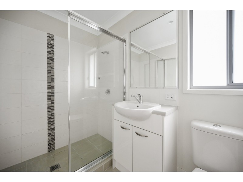 1 & 2/29 Custodian Crescent, Ormeau QLD 4208