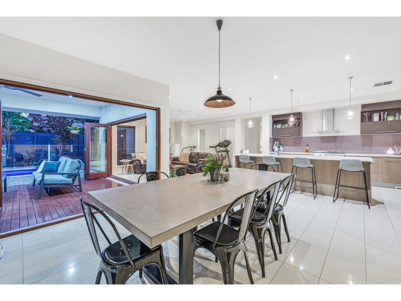 15 Rosabrook Crescent, Ormeau QLD 4208