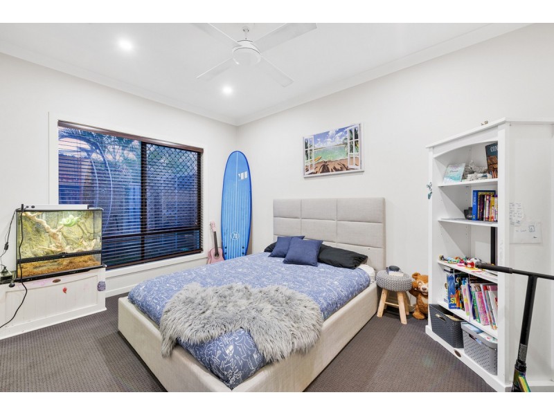 15 Rosabrook Crescent, Ormeau QLD 4208