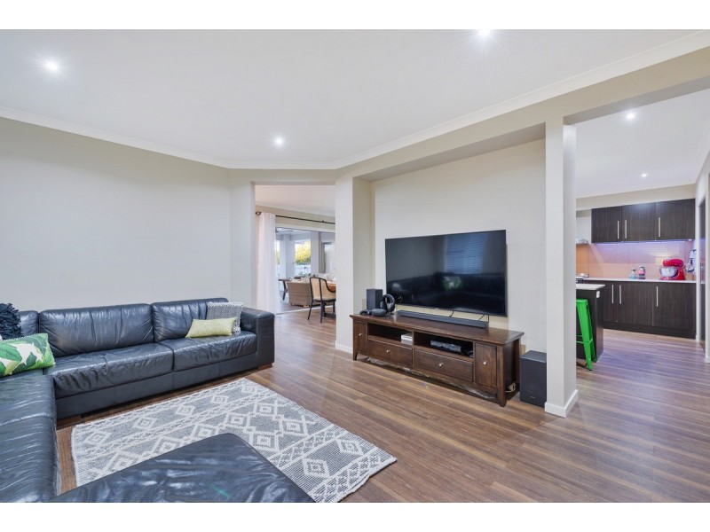 26 Penneshaw Crescent, Ormeau QLD 4208