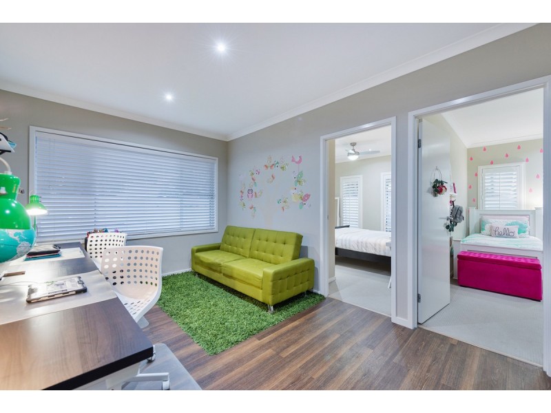 26 Penneshaw Crescent, Ormeau QLD 4208