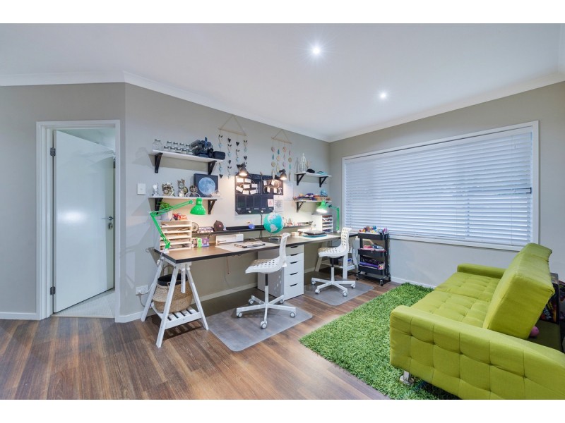 26 Penneshaw Crescent, Ormeau QLD 4208