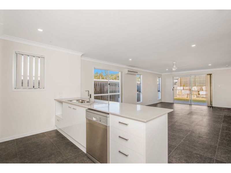 167 The Heights Boulevard, Pimpama QLD 4209