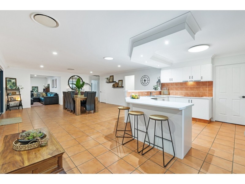 70 Halfway Drive, Ormeau QLD 4208