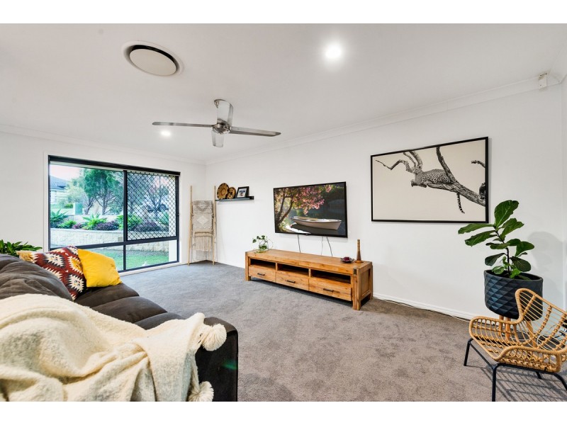 70 Halfway Drive, Ormeau QLD 4208