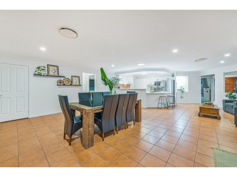 70 Halfway Drive, Ormeau QLD 4208