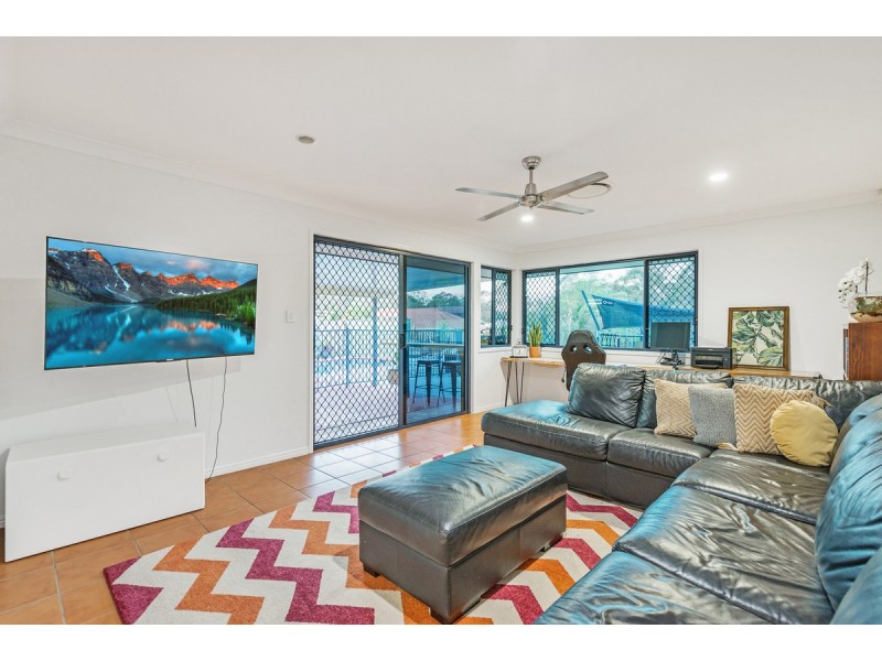 70 Halfway Drive, Ormeau QLD 4208