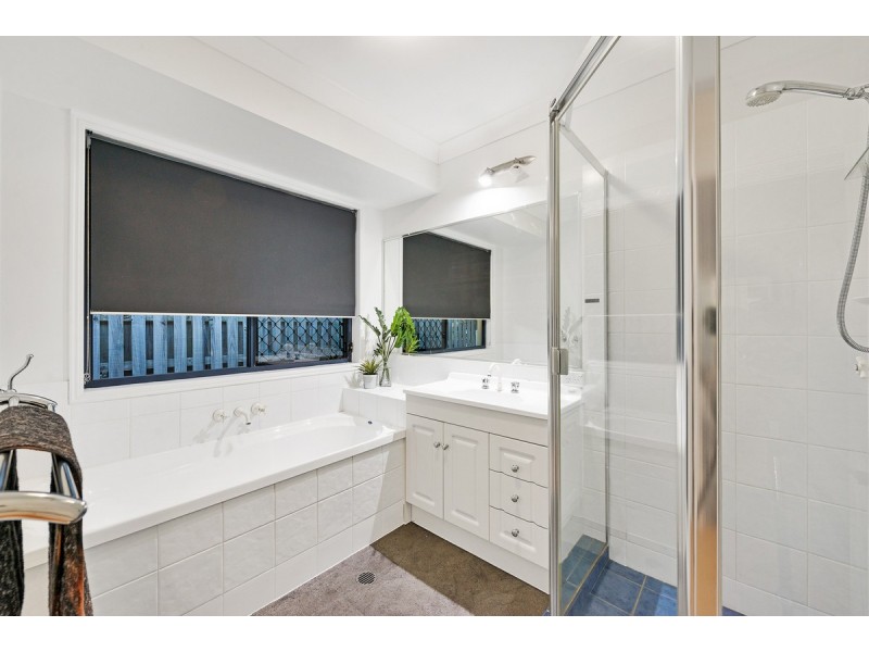 70 Halfway Drive, Ormeau QLD 4208