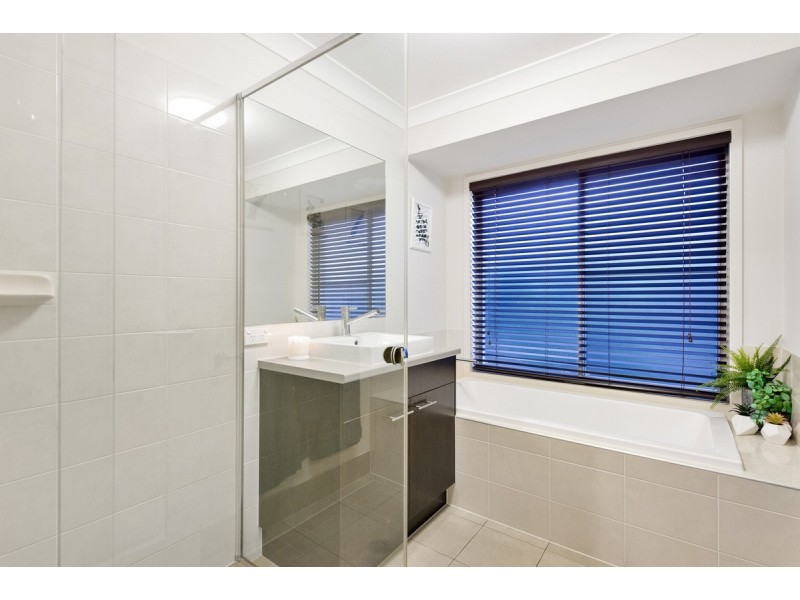 44 Stoney Creek Circuit, Ormeau QLD 4208