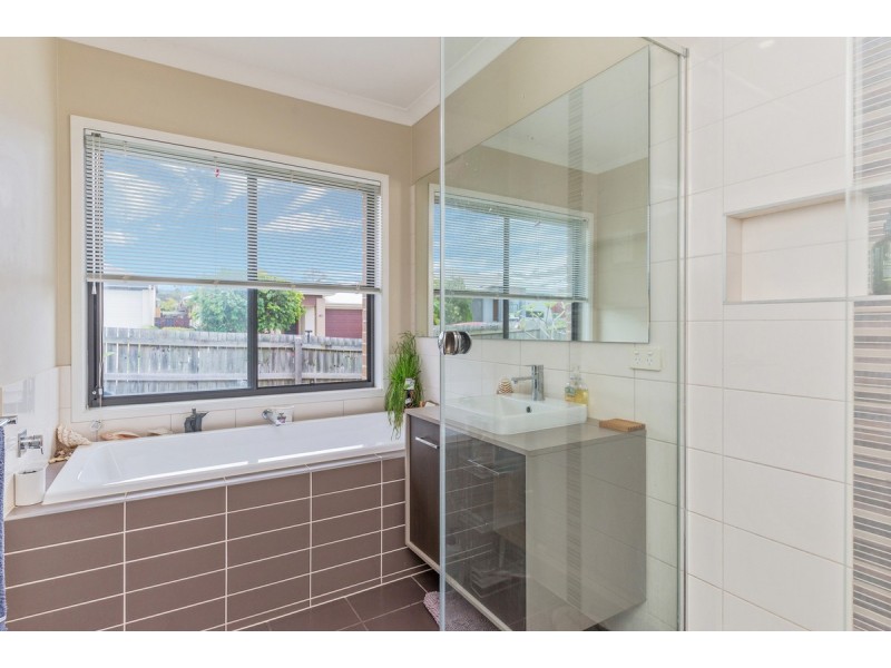 24 Oakover Avenue, Ormeau Hills QLD 4208