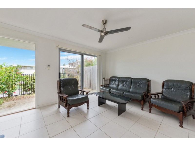 1/4 Rhiana Street, Pimpama QLD 4209