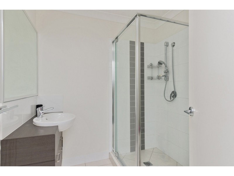 1/4 Rhiana Street, Pimpama QLD 4209